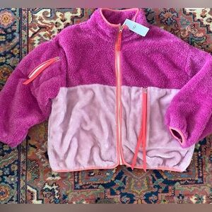 NWOT UGG Marlene Sherpa Size Medium